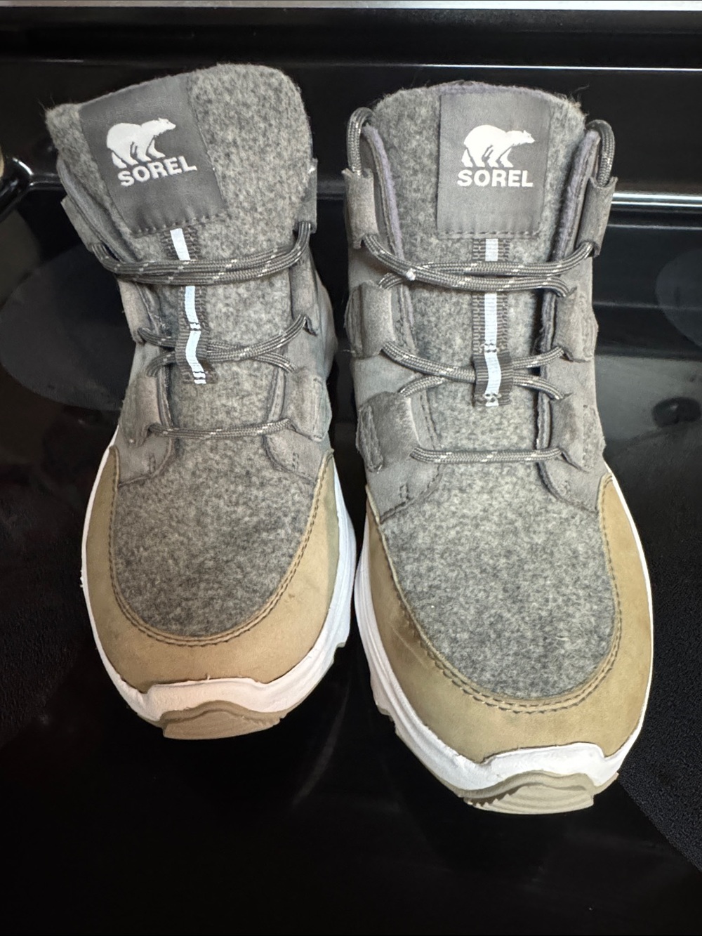 Ladies Sorel Kinetic Breakthru Caribou Sneaker Boots Last pic slight smudge